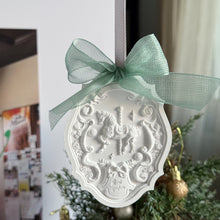 Load image into Gallery viewer, Carousel Plaster Diffuser